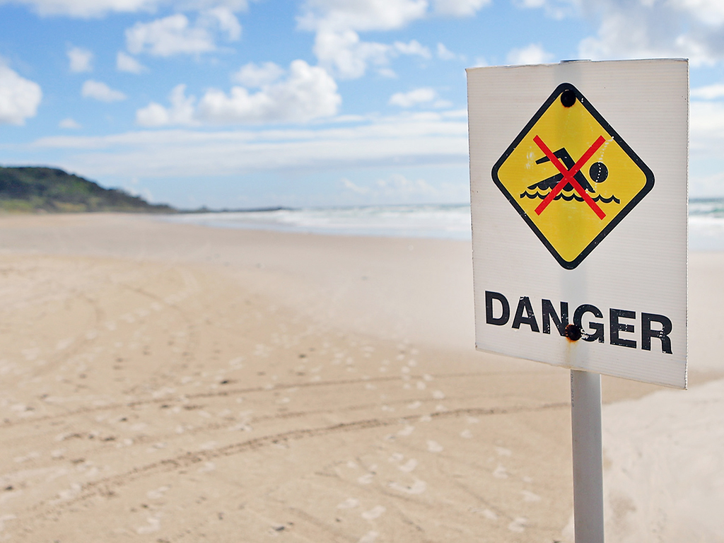 Ngeri! Ini 7 Pantai Paling Berbahaya di Dunia!