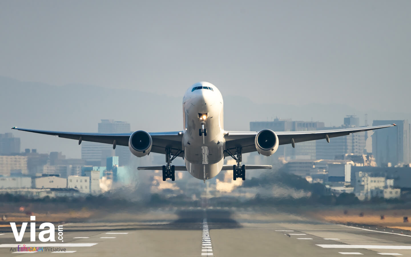 5 Tips Aman dan Nyaman Berpergian dengan Pesawat