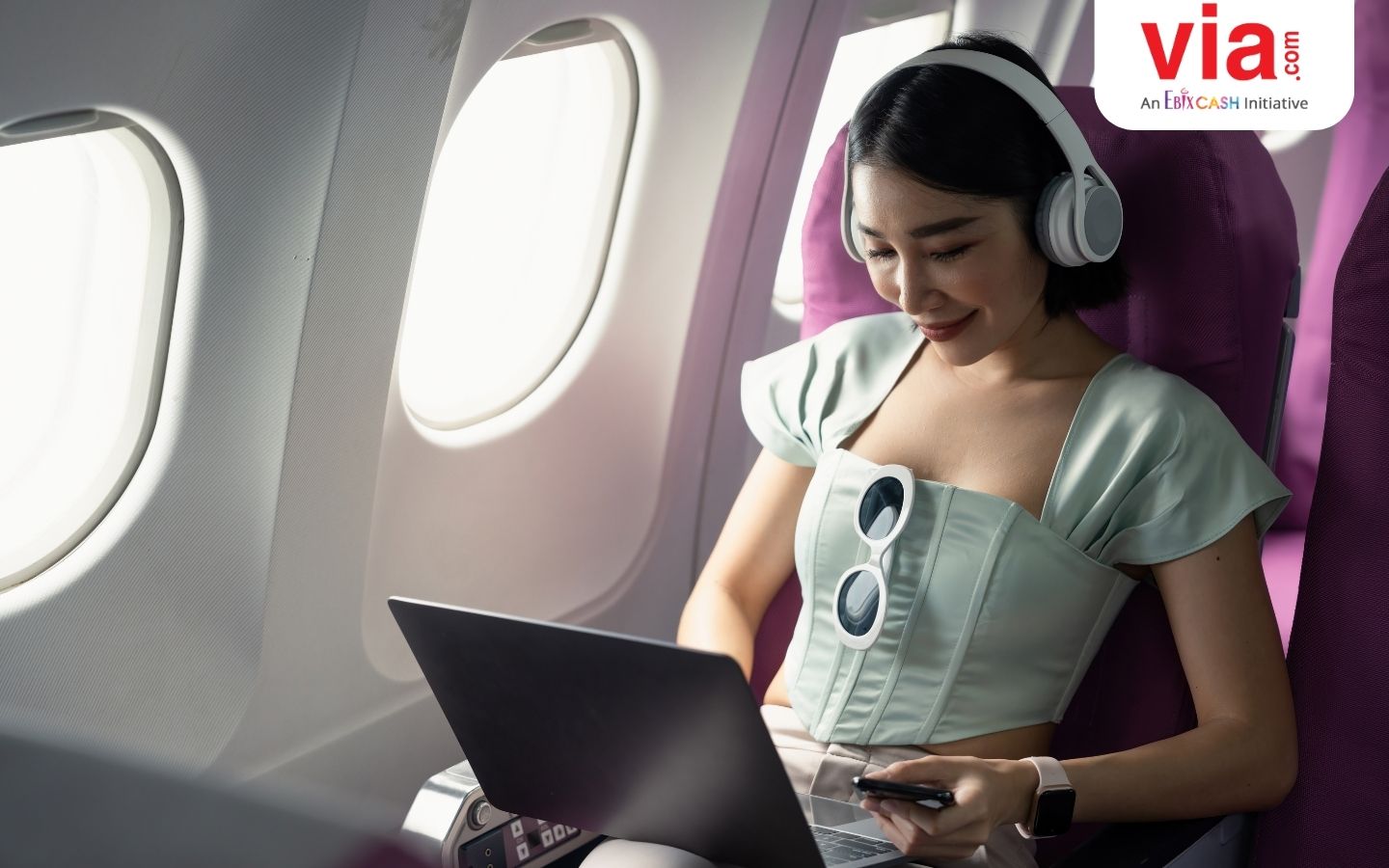 6 Tips Atasi Kelelahan dan Kebosanan Selama Penerbangan Panjang dengan Kelas Ekonomi