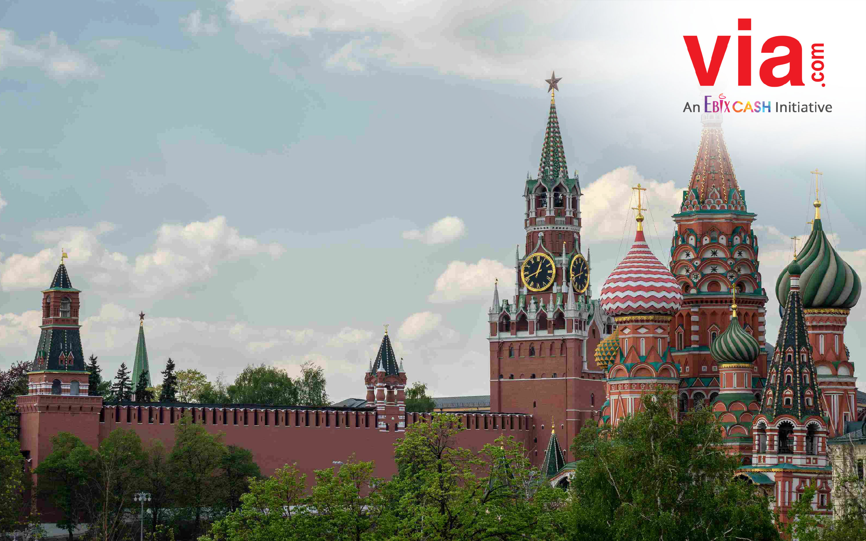 Red Square dan Kremlin yang Berkilau Ketika Bersalju